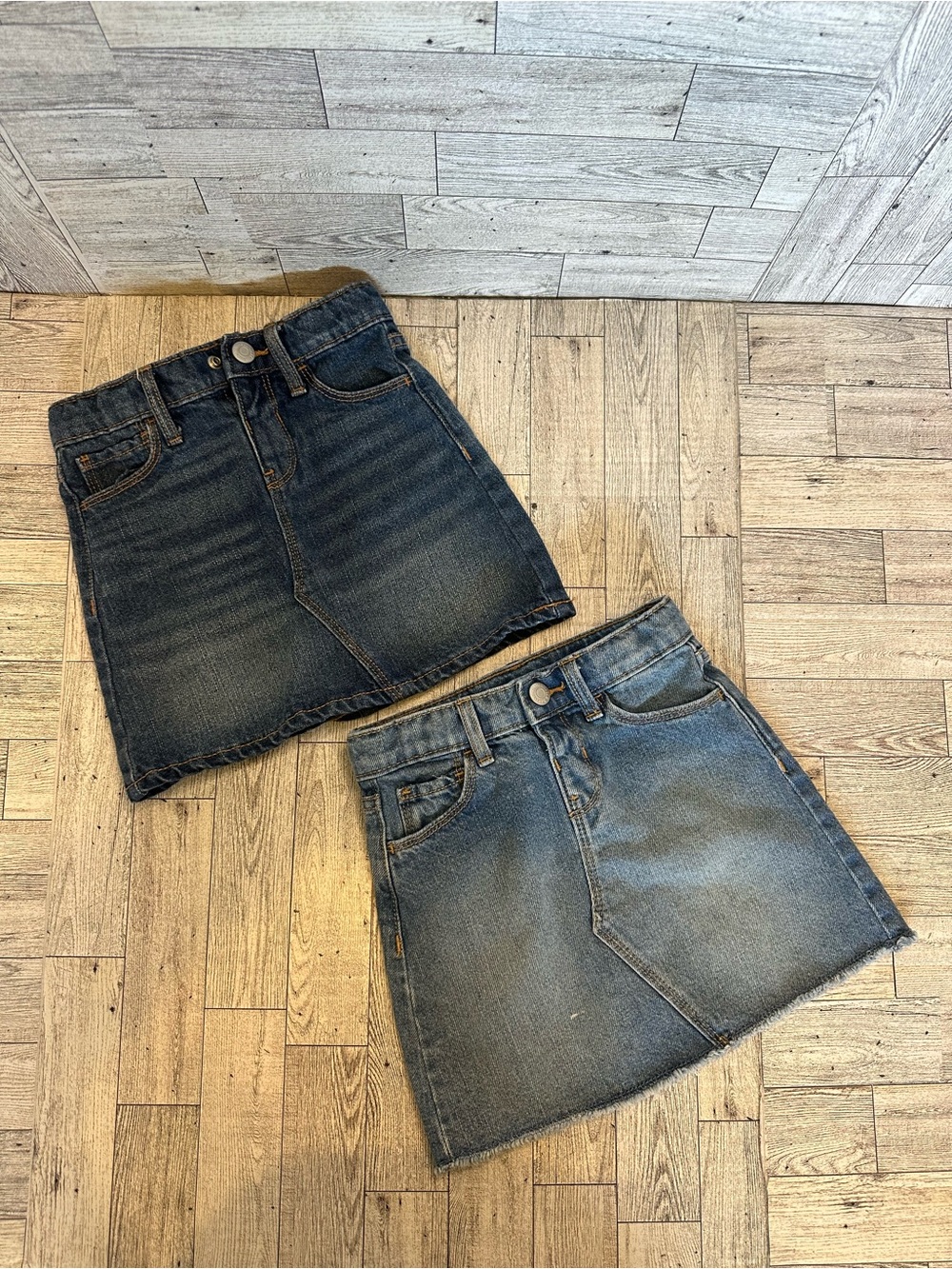 NWOT 2 size 4T Classic Denim Skirt - dark and washed Blue.